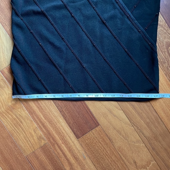 Carducci Black Knit Sleeveless Top with Beaded Detail, size Large - Picture 8 of 9